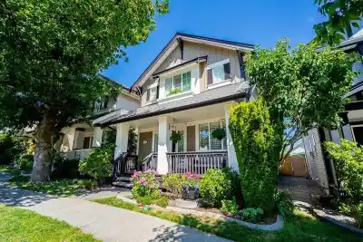 16581 60 AVENUE, Surrey BC V3S 1S7