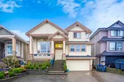 14670 76A AVENUE, Surrey BC V3S 2P4