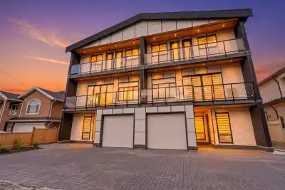 2 9550 126 STREET, Surrey BC V3V 5C8