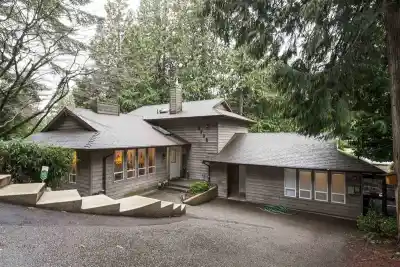 6780 MARINE DRIVE, West Vancouver BC V7W 2S9