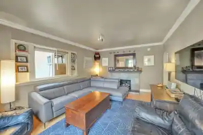 2150 NANAIMO STREET, Vancouver BC V5N 5C7