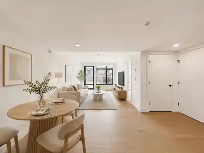 202 6485 MANITOBA STREET, Vancouver BC V5Y 0P7