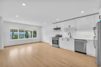 425 E 57TH AVENUE, Vancouver BC V5X 1S8