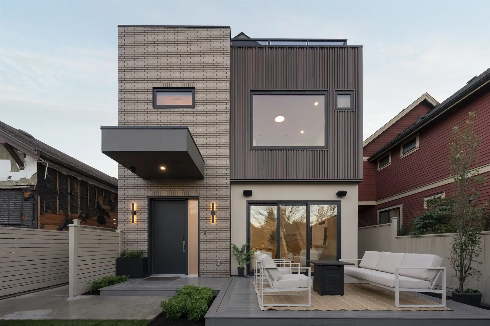 1 882 E 13 AVENUE, Vancouver BC V5T 2L5