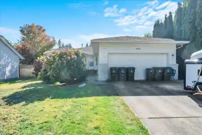 1953 158A STREET, Surrey BC V4A 8G9