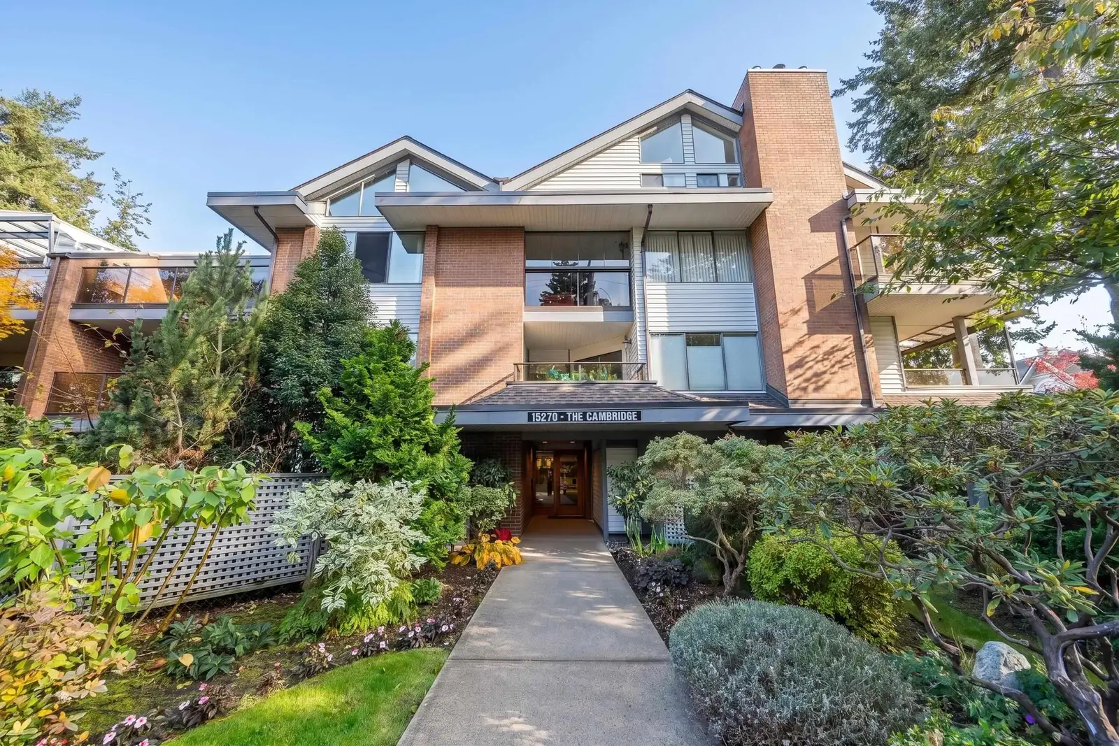 109 15270 17 AVENUE, Surrey BC V4A 1T9