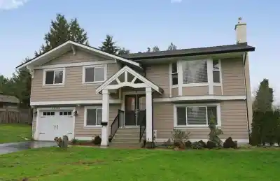 18369 21A AVENUE, Surrey BC V3Z 9W2