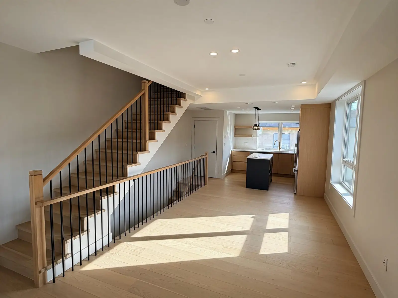 103 1406 E 18TH AVENUE, Vancouver BC V1V 1V1