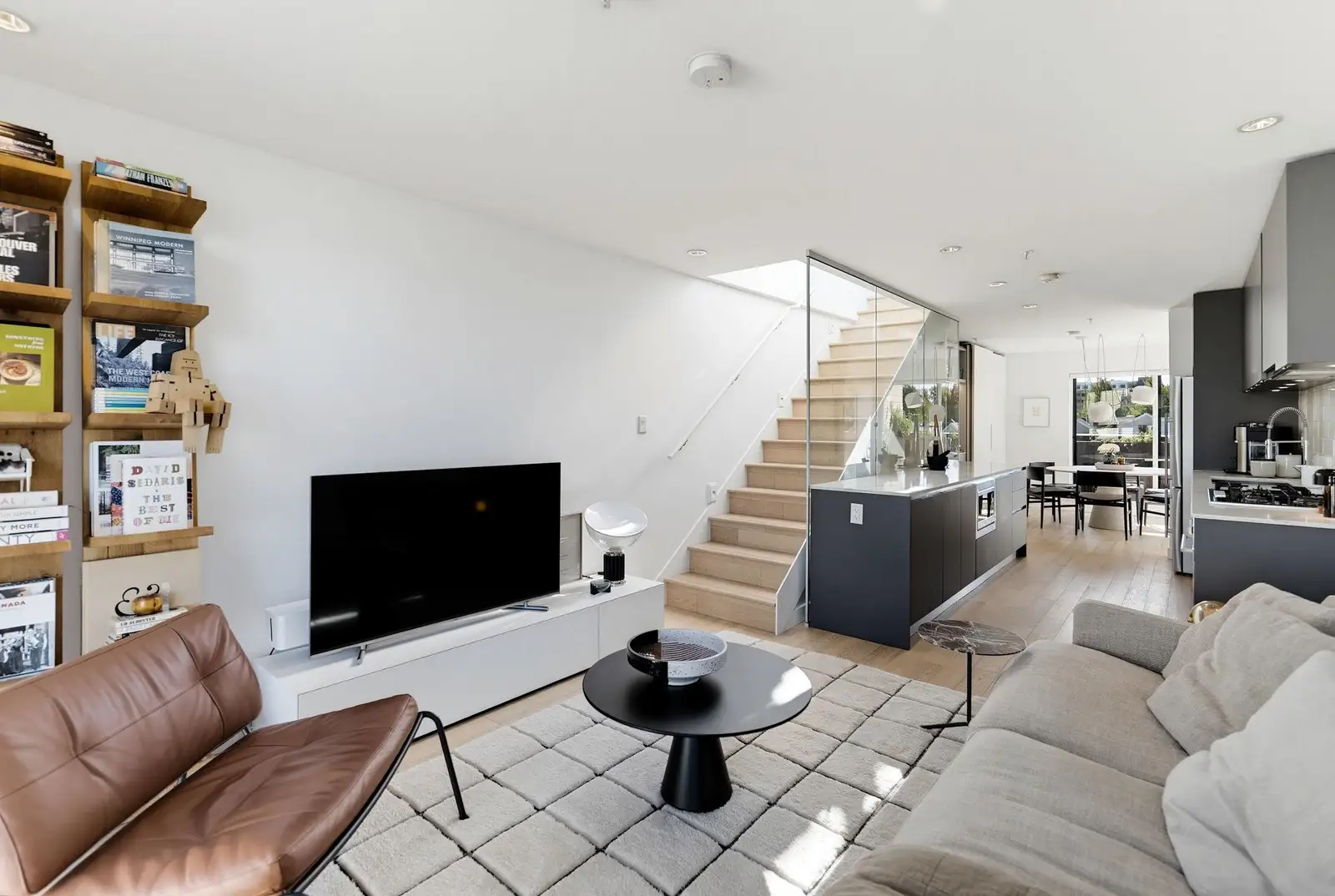 309 1647 E PENDER STREET, Vancouver BC V5L 1W2