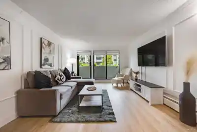 103 340 NINTH STREET, New Westminster BC V3M 3V6