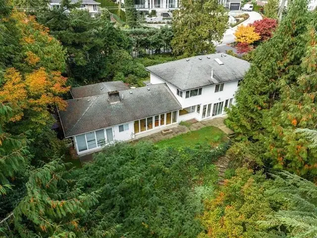 186 STEVENS DRIVE, West Vancouver BC V7S 1C4