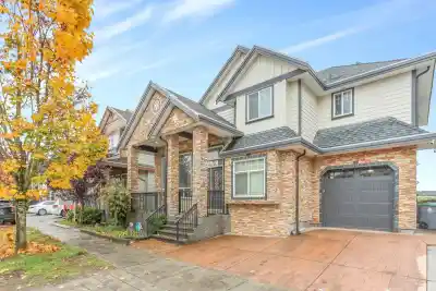 6677 125A STREET, Surrey BC V3W 1V7