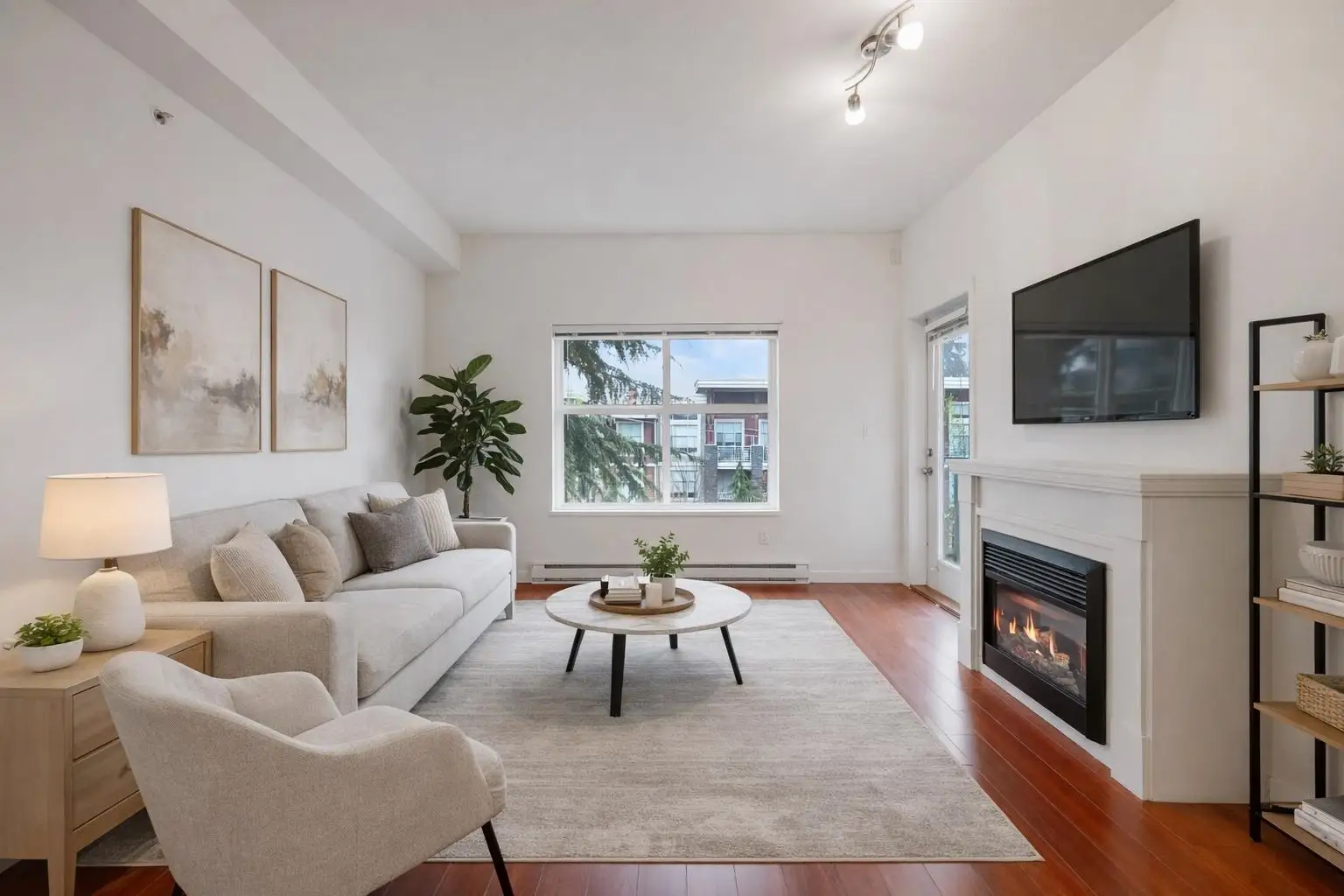 403 2488 KELLY AVENUE, Port Coquitlam BC V3C 1Y4