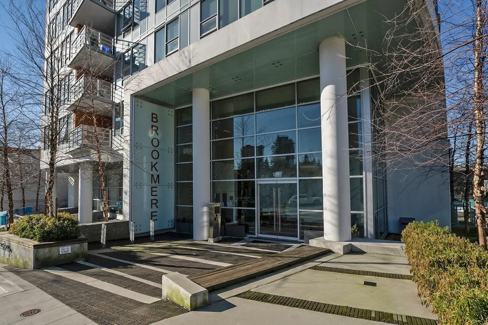 503 530 N WHITING WAY, Coquitlam BC V3J 0J4