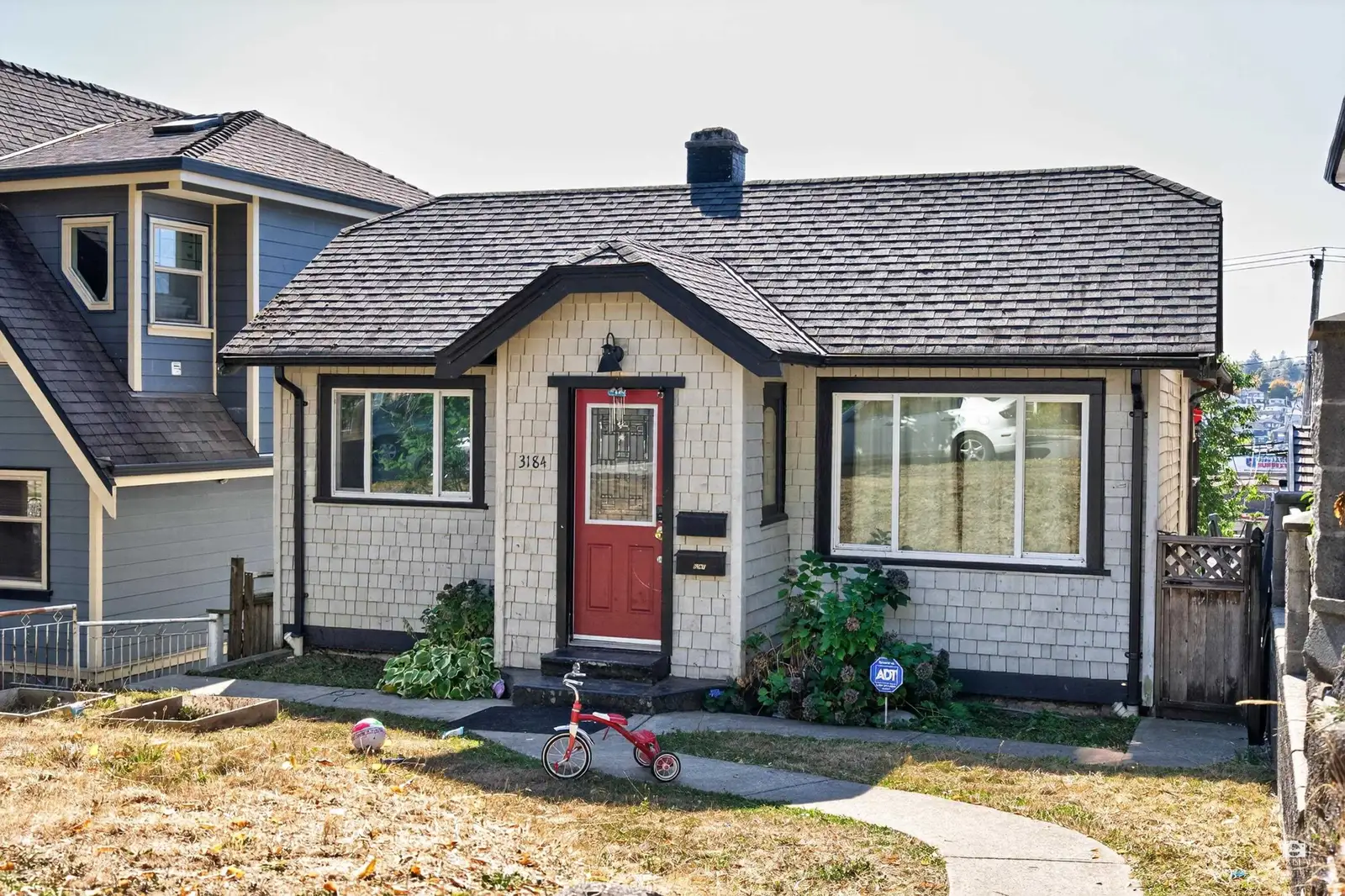 3184 E 8TH AVENUE, Vancouver BC V5M 1X6