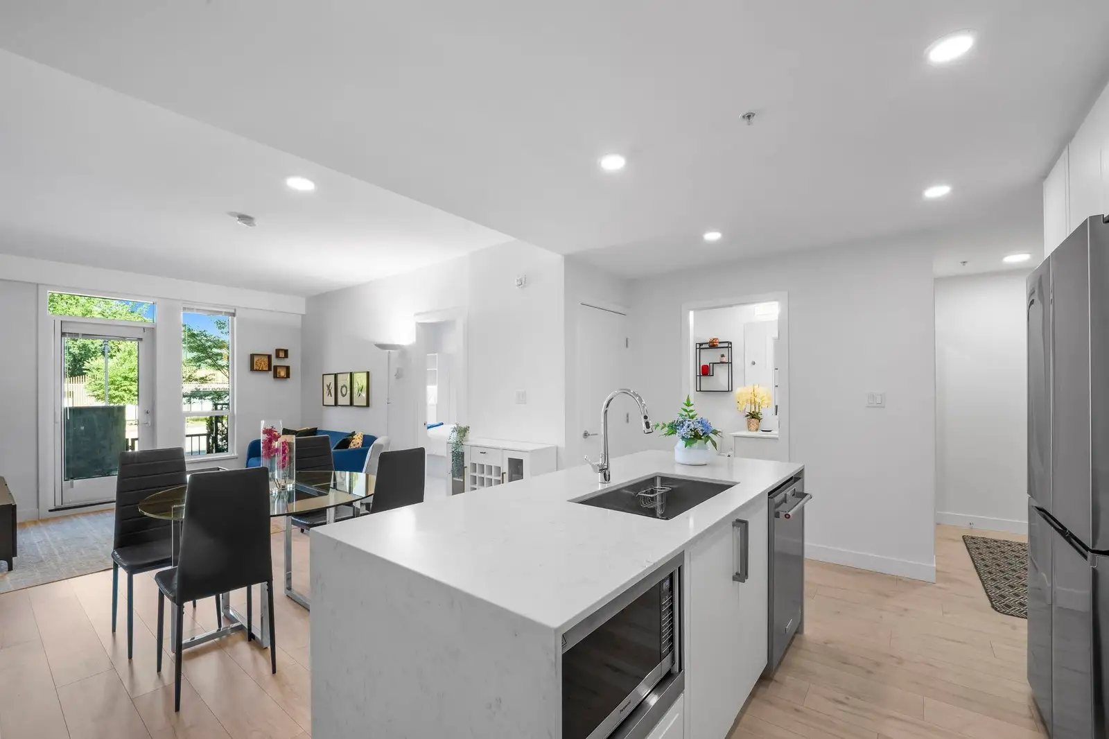 101 700 CLARKE ROAD, Coquitlam BC V3J 3Y1