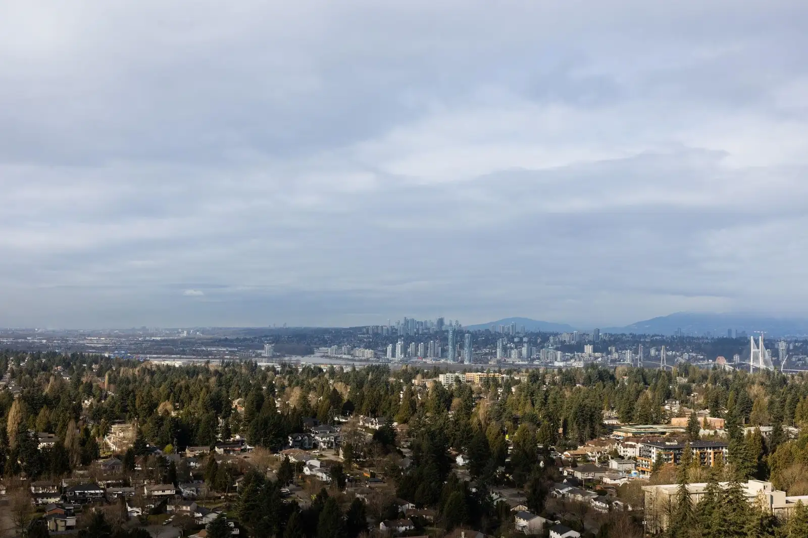 3905 13573 98A AVENUE, Surrey BC V3T 0X1