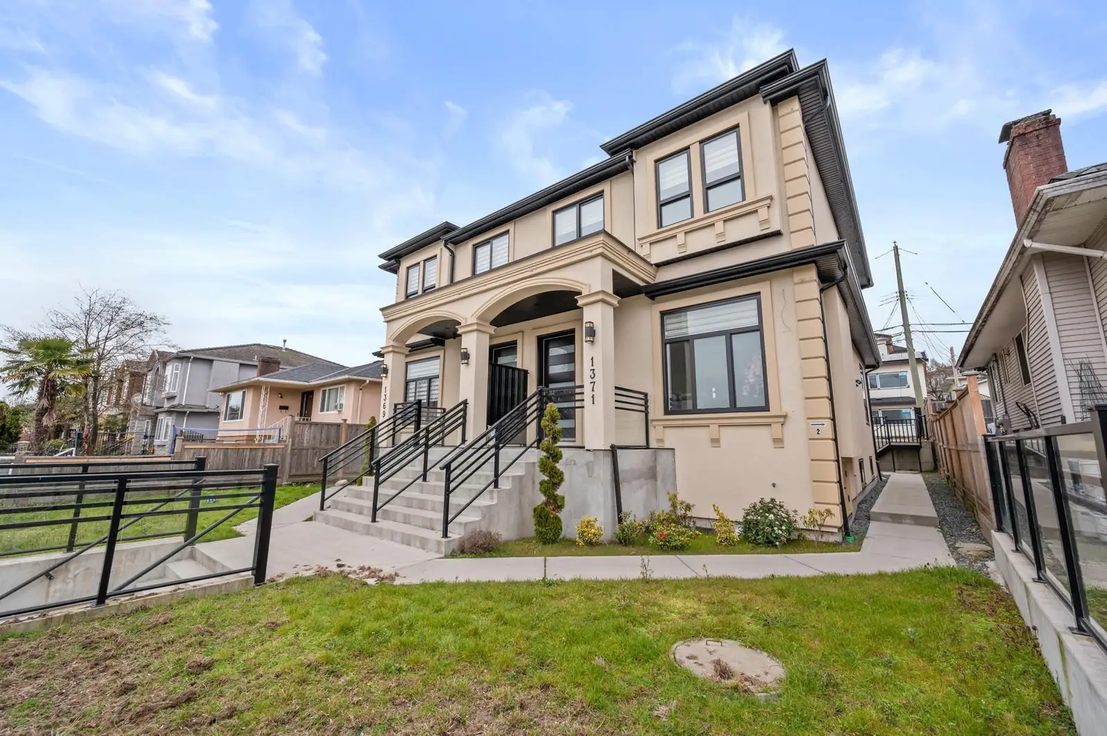 1371 E 63RD AVENUE, Vancouver BC V5X 2L5