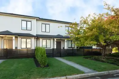 1 5300 CHETWYND AVENUE, Richmond BC V7C 4L2