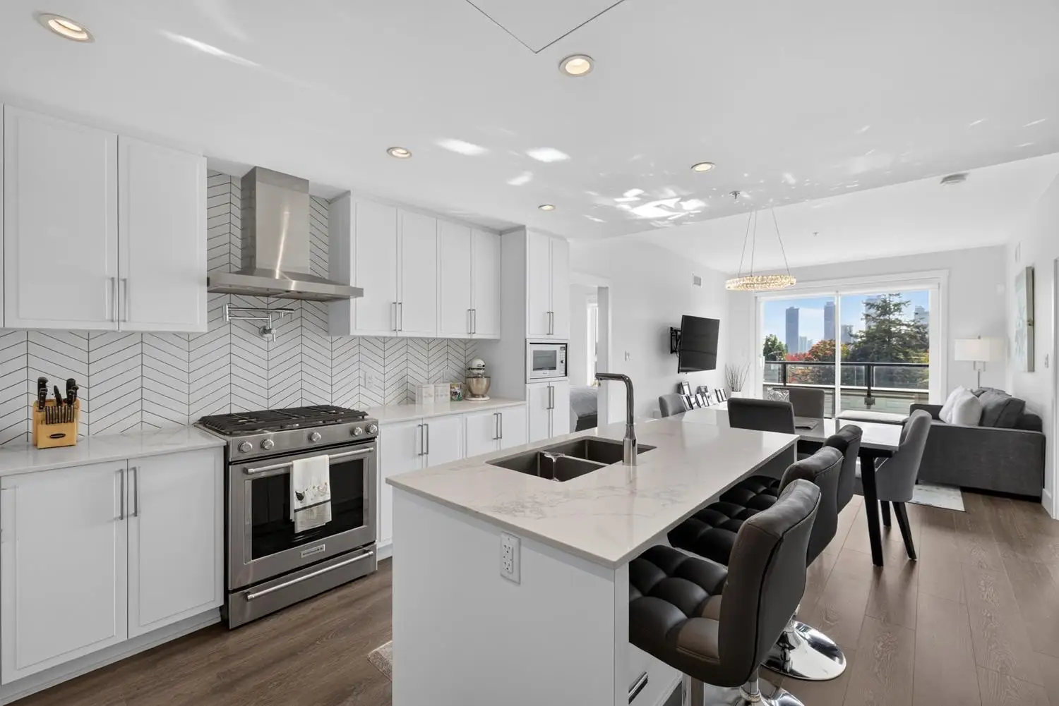 508 4477 HASTINGS STREET, Burnaby BC V5C 0L6