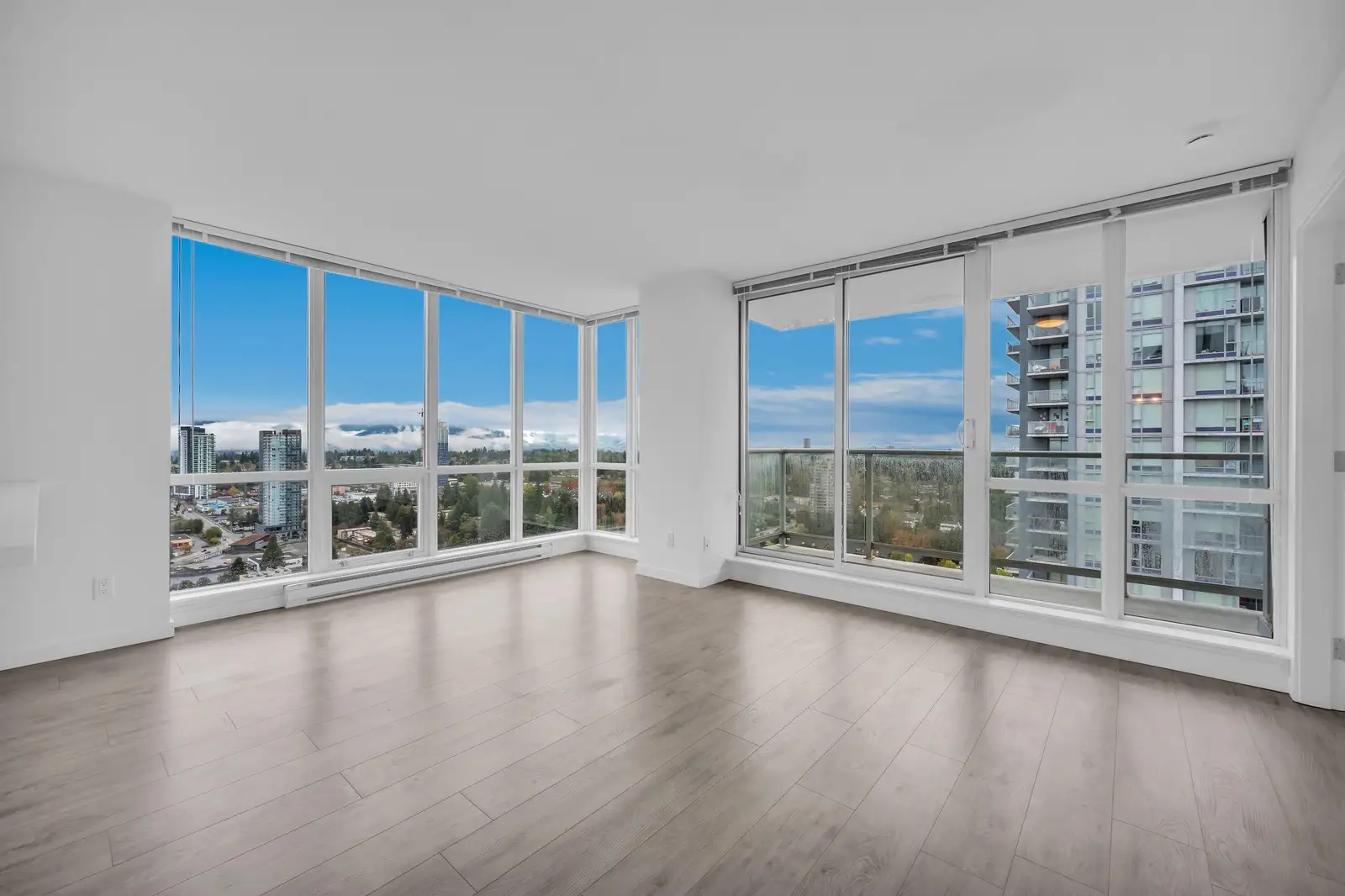 3407 13688 100 AVENUE, Surrey BC V3T 0G5
