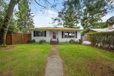 15651 THRIFT AVENUE, White Rock BC V4B 2M3