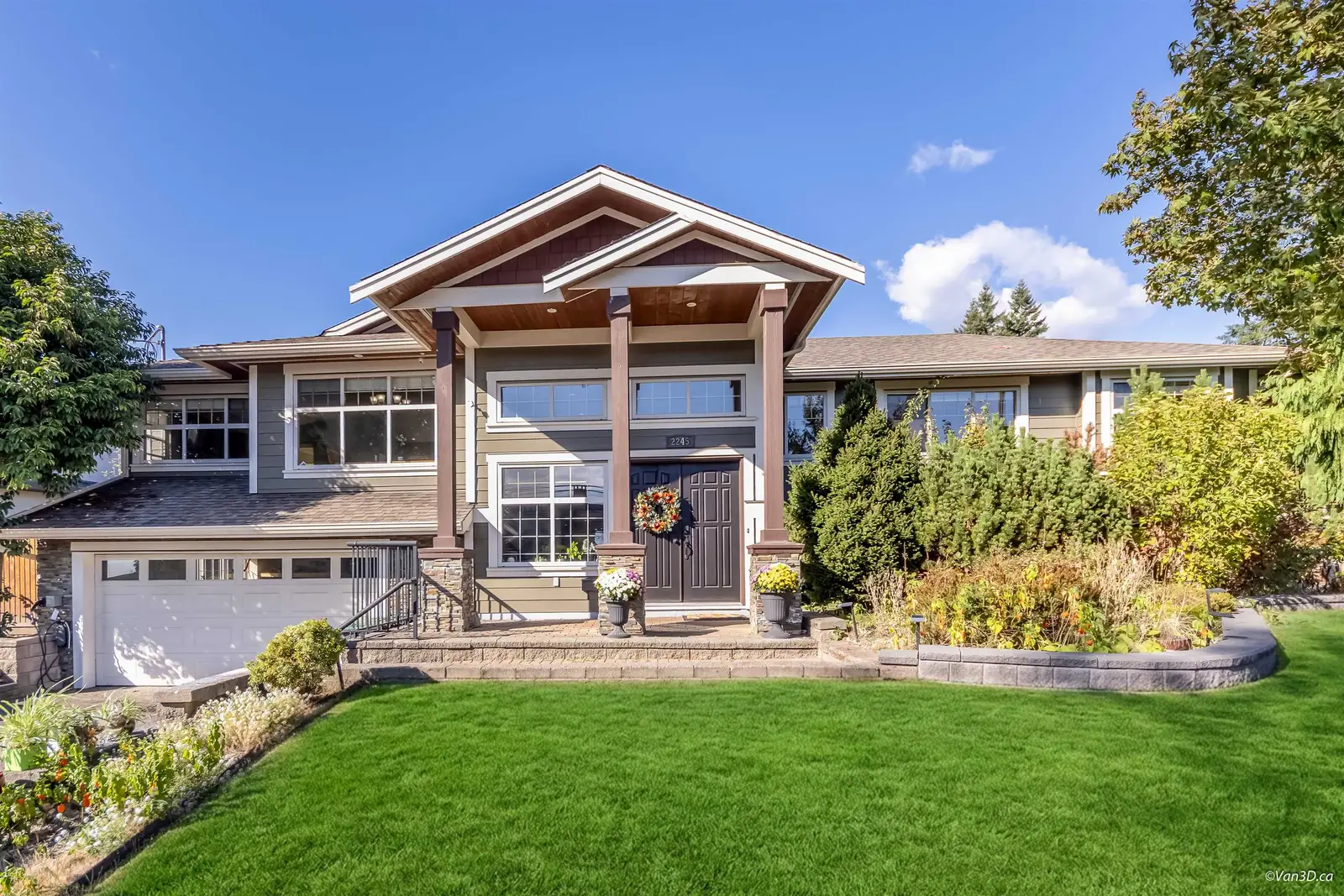 2245 GALE AVENUE, Coquitlam BC V3K 2Z1