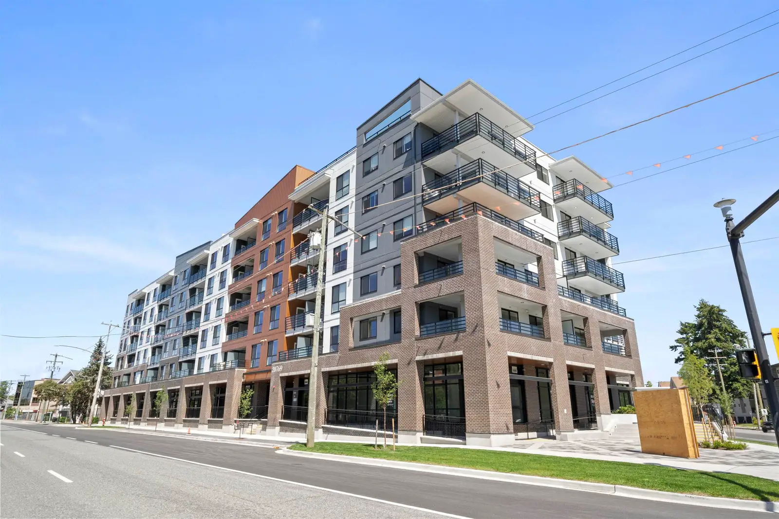 228 20769 FRASER HIGHWAY, Langley BC V3A 4G4