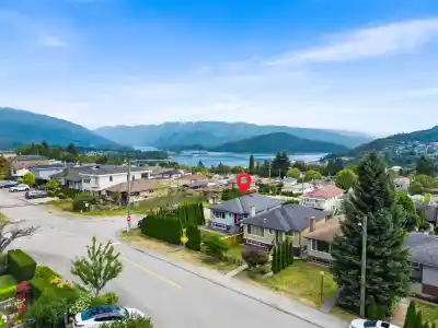 6 SEA AVENUE, Burnaby BC V5B 3W6