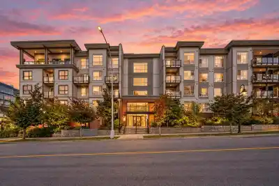422 13733 107A AVENUE, Surrey BC V3T 0B7
