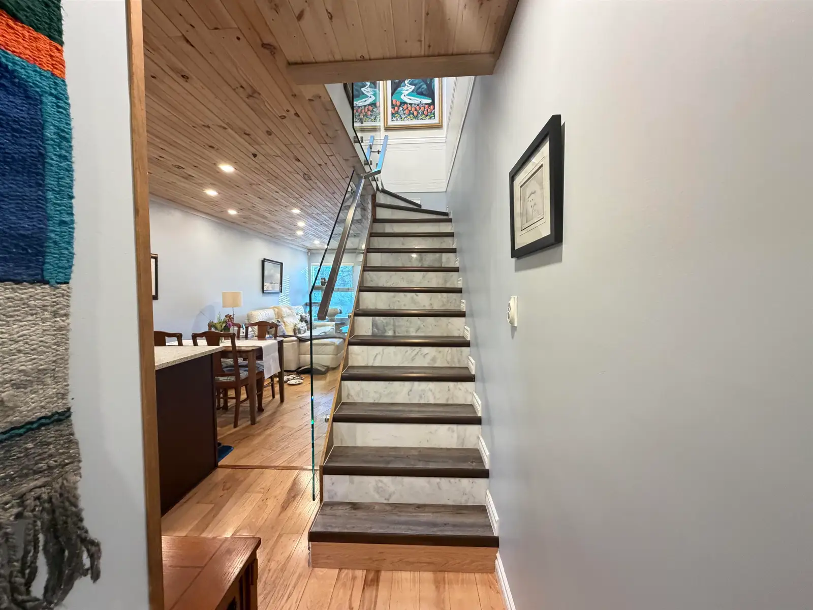 C 733 W 16TH AVENUE, Vancouver BC V5Z 1S8
