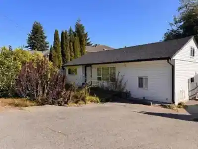 10852 140 STREET, Surrey BC V3R 3G2