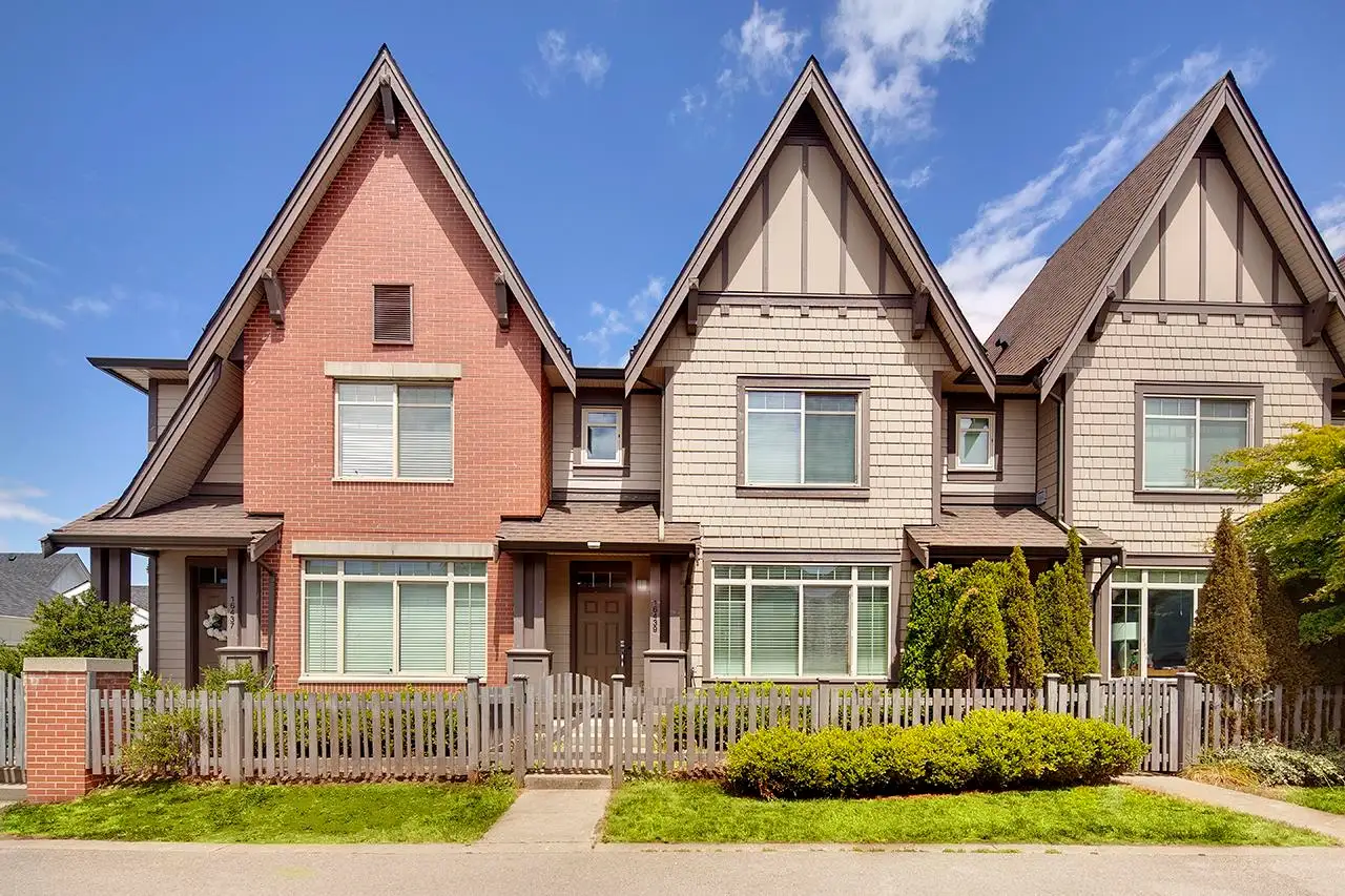 16439 24 AVENUE, Surrey BC V3Z 0V8