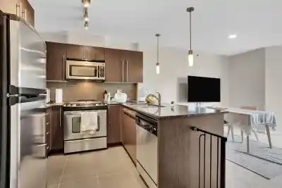 905 4888 BRENTWOOD DRIVE, Burnaby BC V5C 0C6