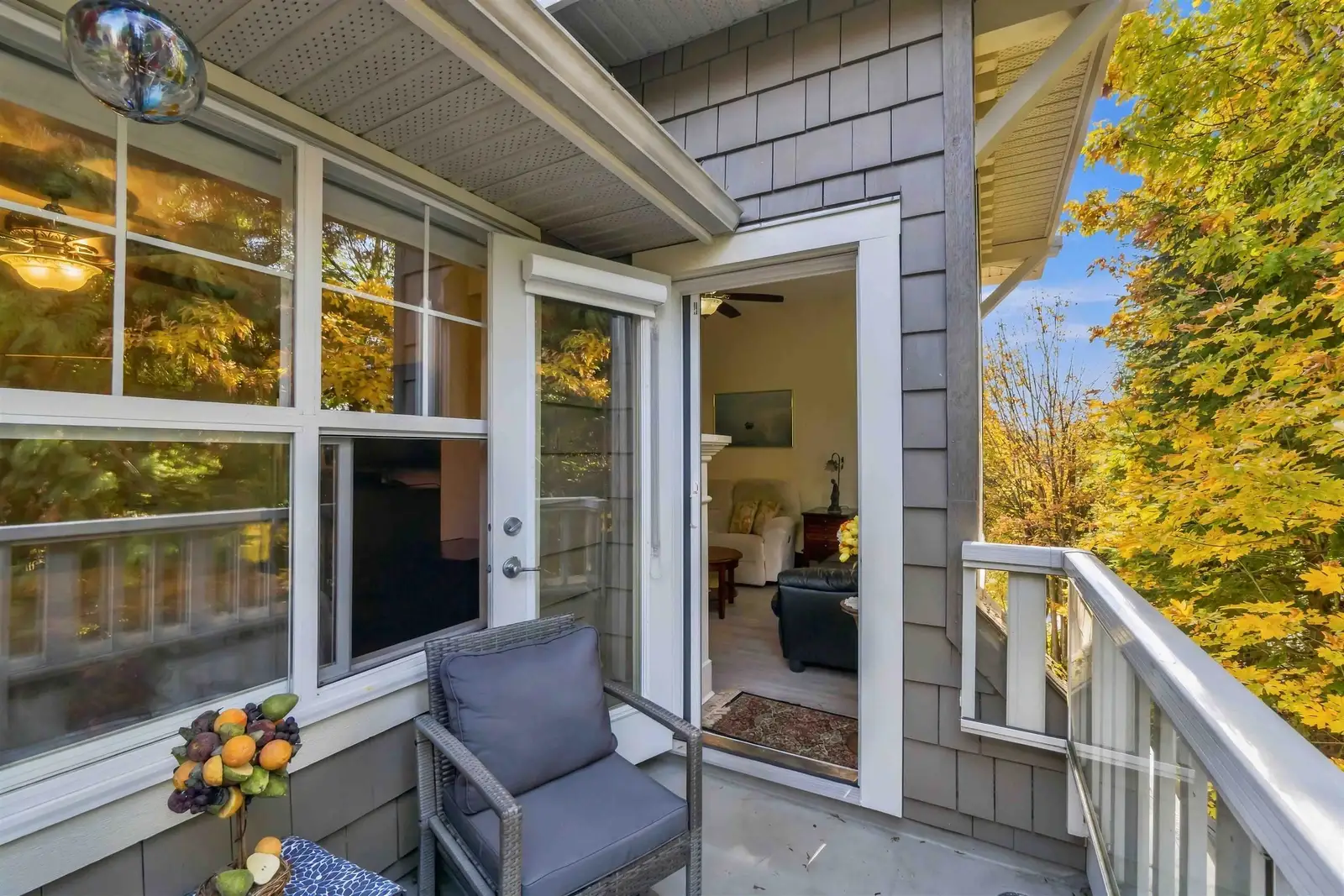 411 960 LYNN VALLEY ROAD, North Vancouver BC V7J 3V6