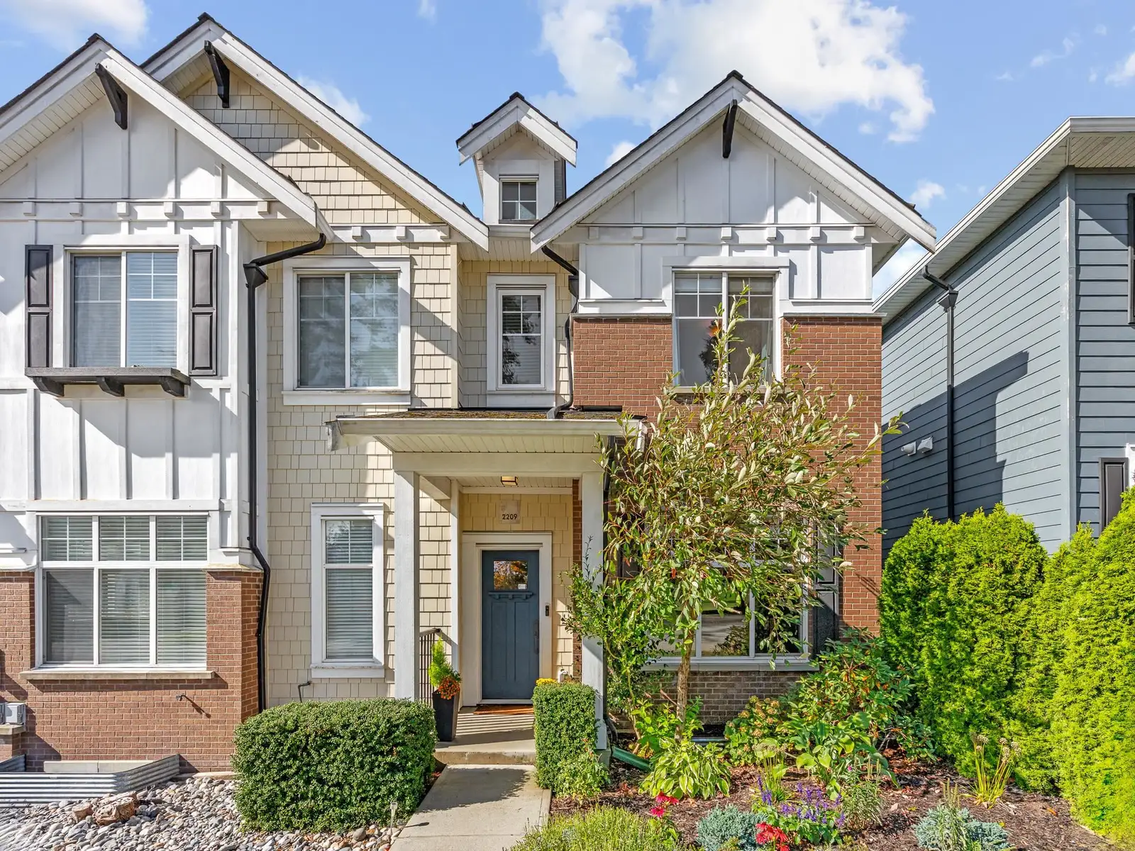 2209 165 STREET, Surrey BC V3Z 0L8