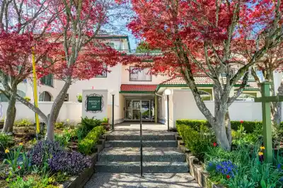 105 1447 BEST STREET, White Rock BC V4B 4E5