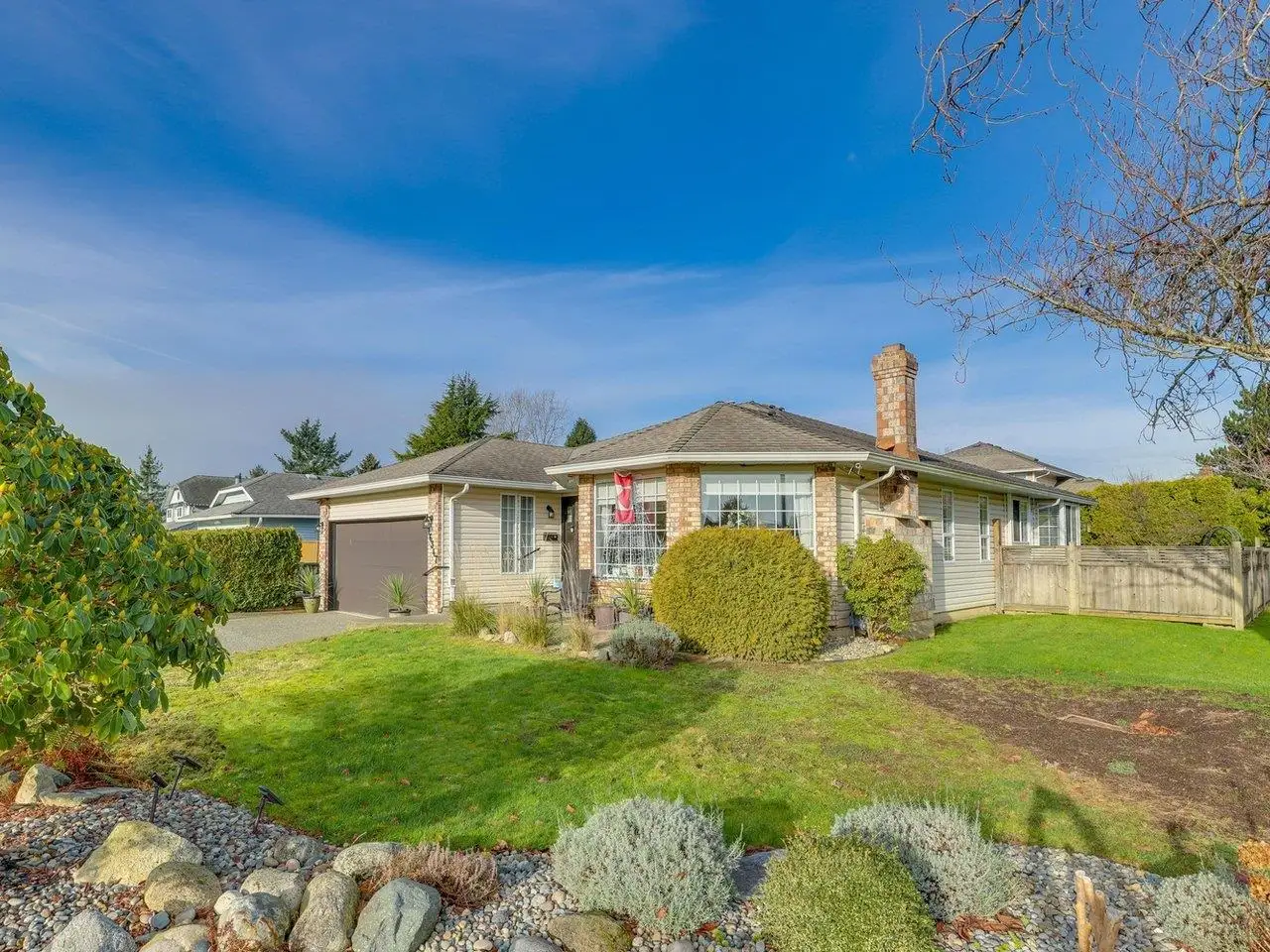 16347 12 AVENUE, Surrey BC V4A 8C3