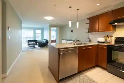 303 4799 BRENTWOOD DRIVE, Burnaby BC V5C 0C4