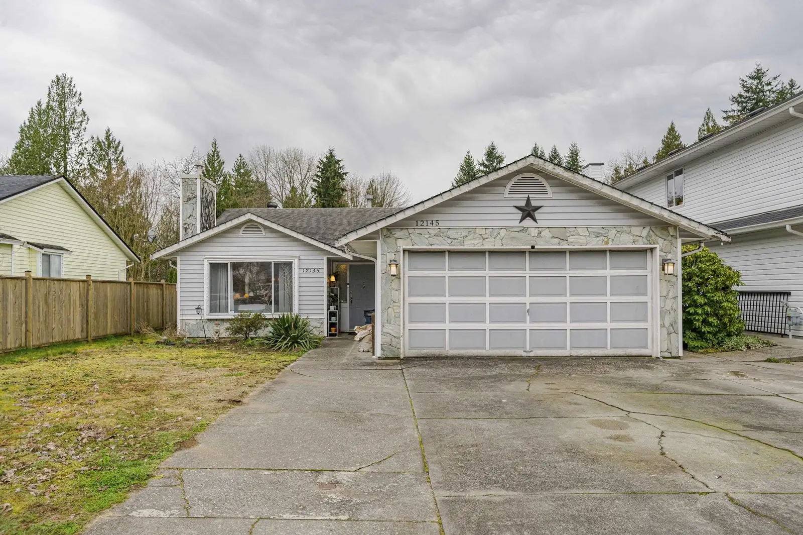 12145 207A STREET, Maple Ridge BC V7M 1W4