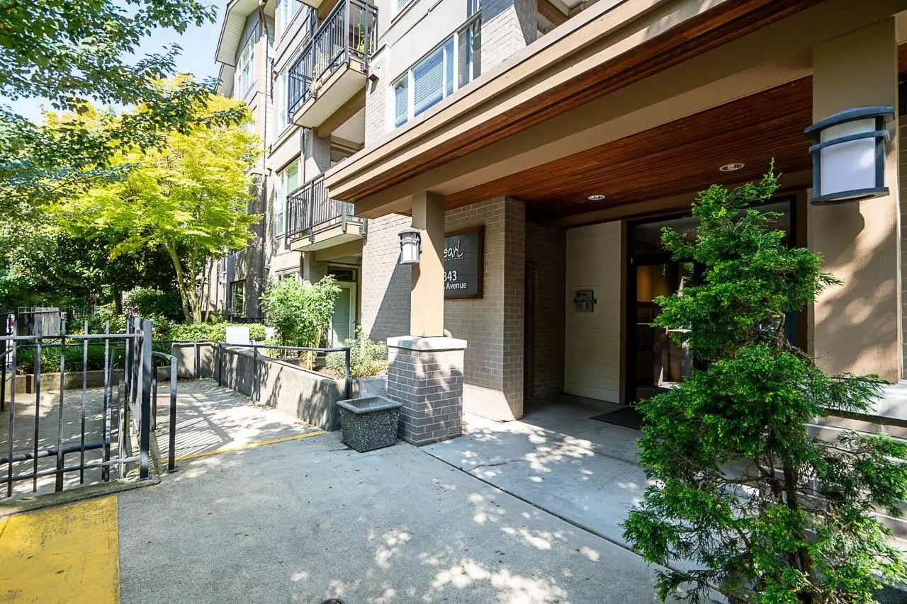 201 2343 ATKINS AVENUE, Port Coquitlam BC V3C 1Y7