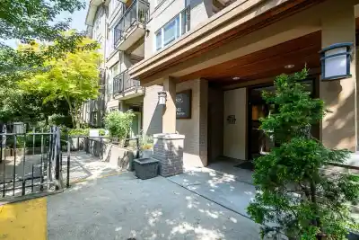 201 2343 ATKINS AVENUE, Port Coquitlam BC V3C 1Y7
