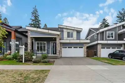 17138 0A AVENUE, Surrey BC V3Z 0Y9