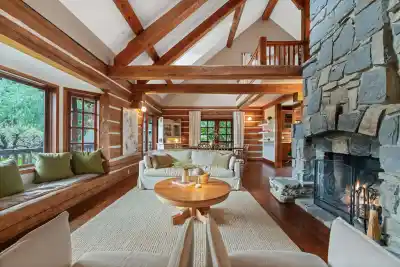 5851 EAGLE ISLAND, West Vancouver BC V7W 1V6