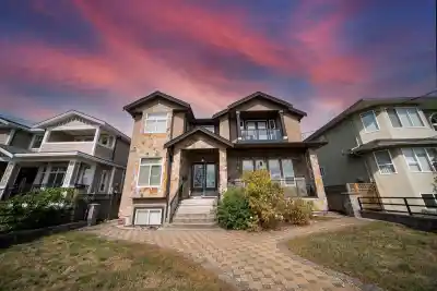 5957 MCKEE STREET, Burnaby BC V5J 2V6