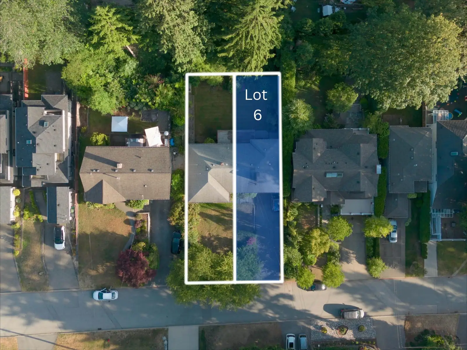 869 CLEMENTS AVENUE, North Vancouver BC V7R 2K6
