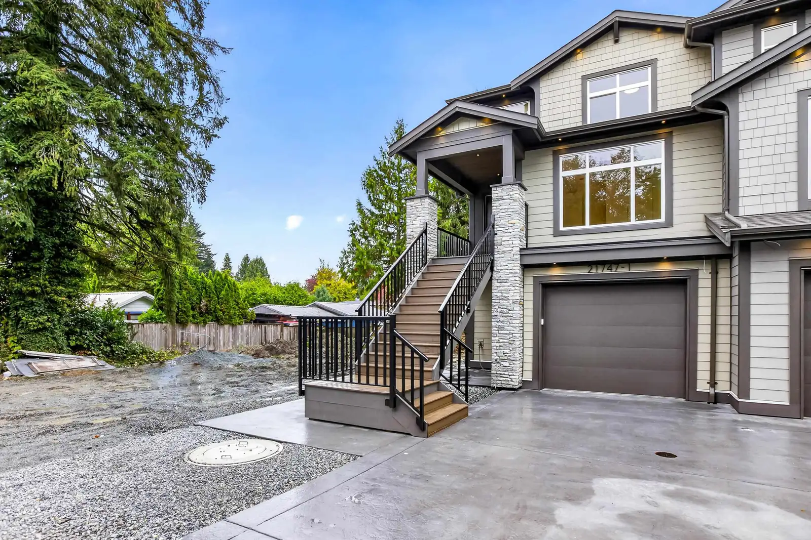 1 21747 RIVER ROAD, Maple Ridge BC V2X 2B8