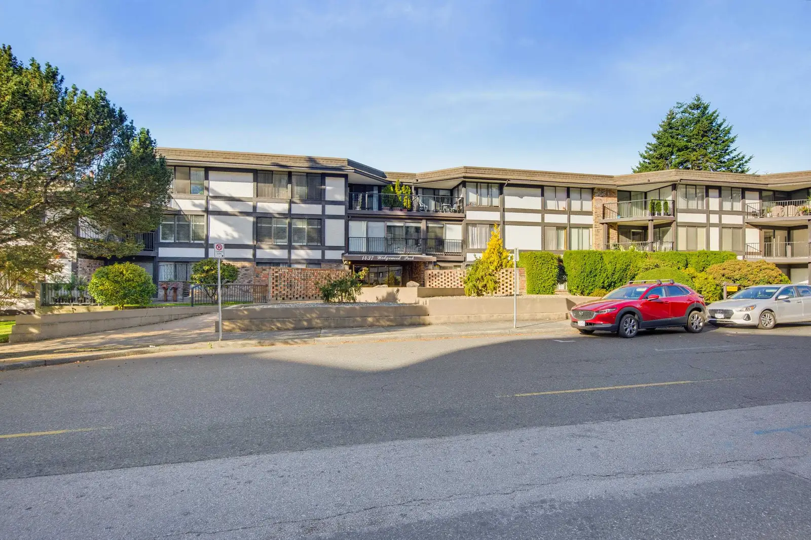 313 1437 FOSTER STREET, White Rock BC V4B 3X6