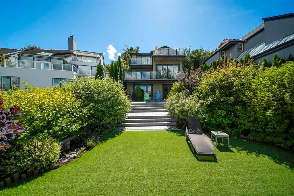 4578 PUGET DRIVE, Vancouver BC V6L 2V8
