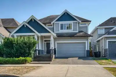 19160 69 AVENUE, Surrey BC V4N 0A4